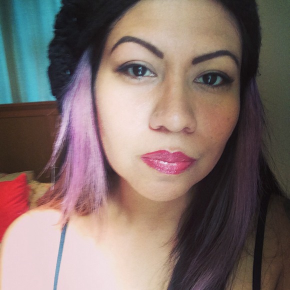 Meet your Posher, Yolanda - Picture 1 of 1